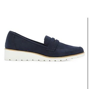 Round Toe Loafers